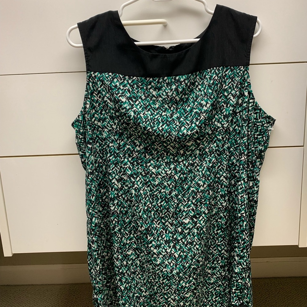 A Pea In The Pod maternity sleeveless blouse